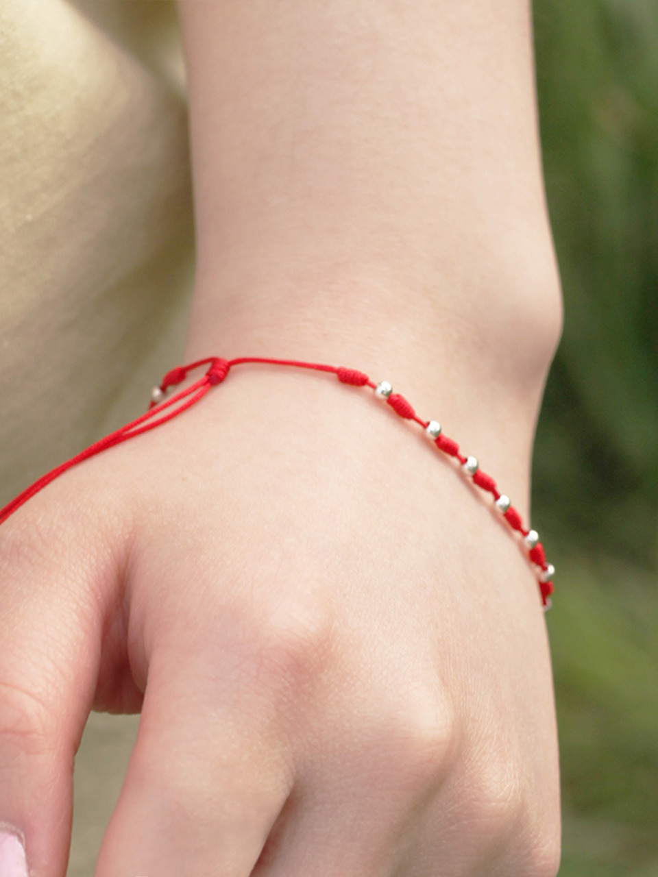 DS17 Red silver ball bracelet