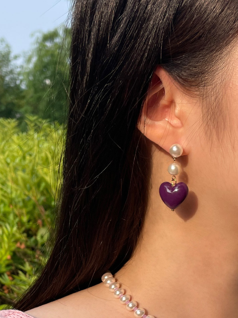DV030 Violet heart earrings